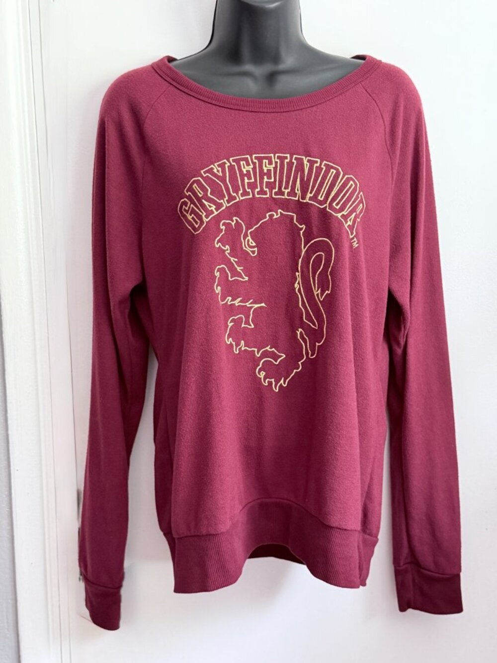 5/$15 - Harry Potter Gryffindor Lightweight Pullover Sweatshirt Size XL